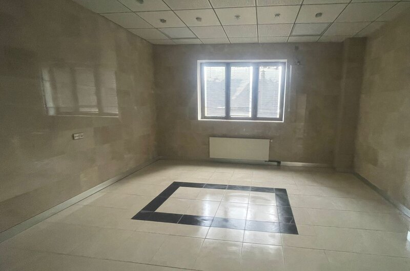 Magheru, 10 minute metrou Piata Romana, in blocul cu cinema Patria,